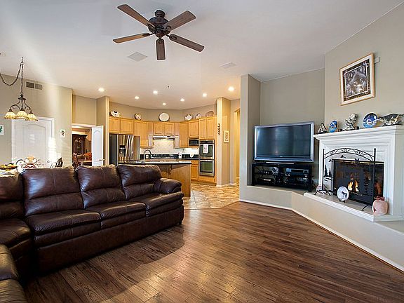 4th image of 1114 Rosehill Ct