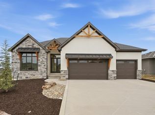 25541 W 114th Ter, Olathe, KS 66061