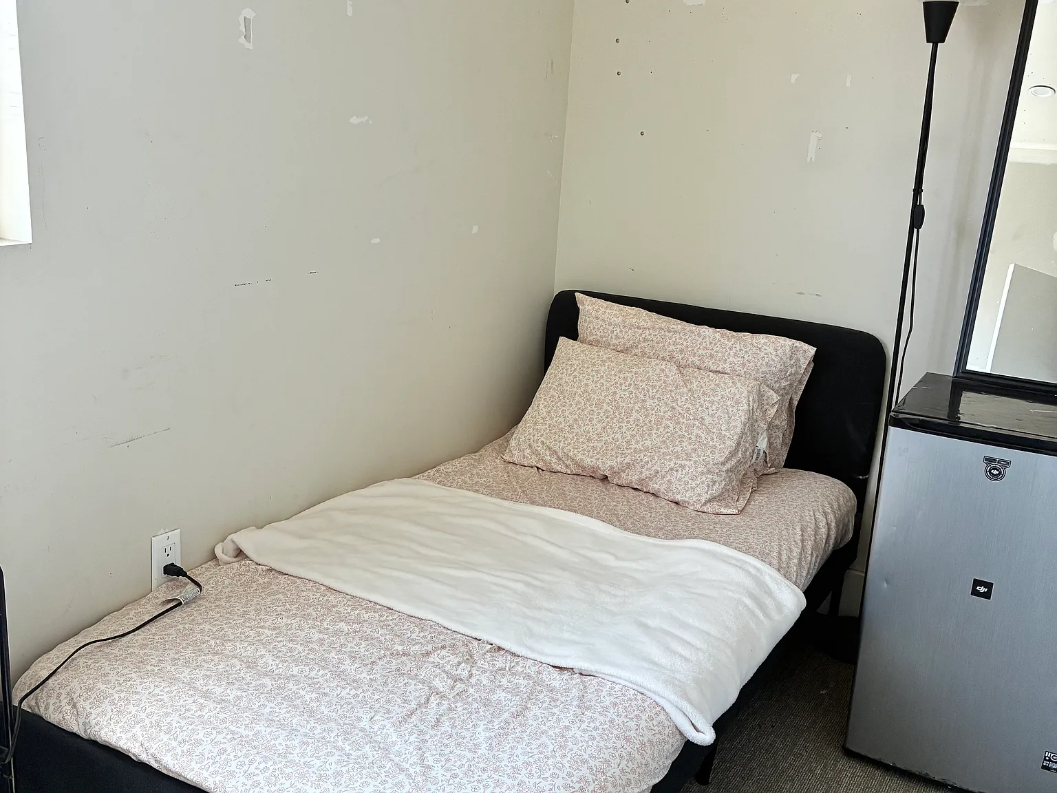 611 Gayley Ave — Photo 1