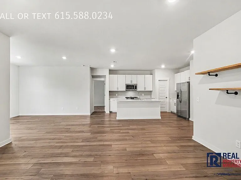 1029 Ewell Farm Cir — Photo 11