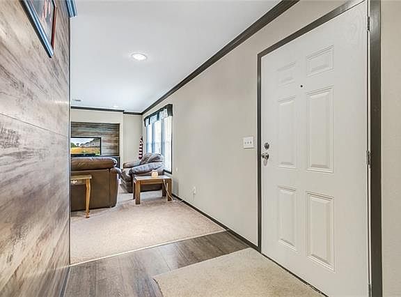 4th image of 800 Blackfoot Ct