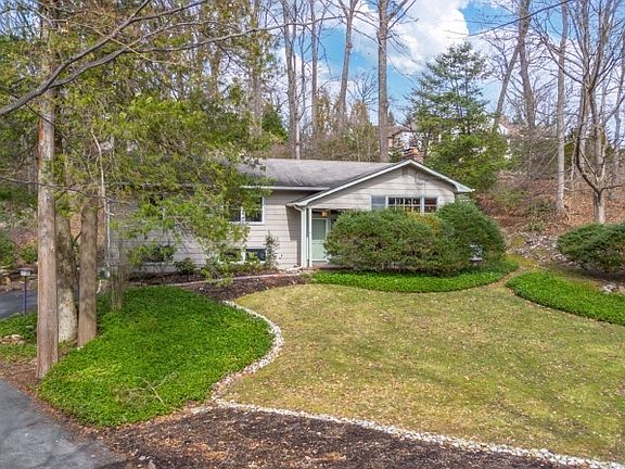 3rd image of 6 Van Duyne Rd