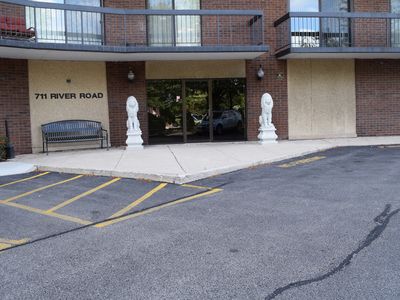 711 S River Rd APT 612, Des Plaines, IL, 60016