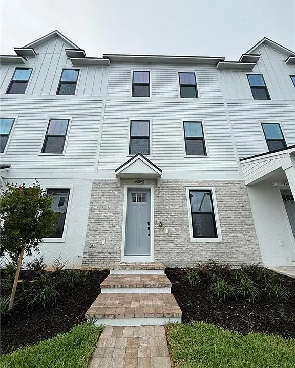 15051 Groveside Rd