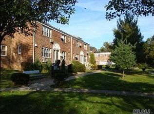 7817 Cloverdale Blvd #A, Oakland Gardens, NY 11364