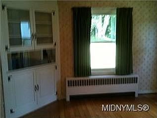 2nd image of 170 Clinton St