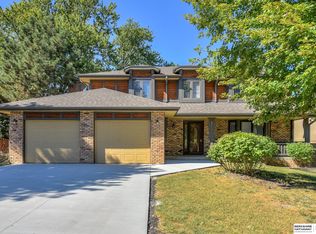 6313 S 79th Cir, Ralston, NE 68127