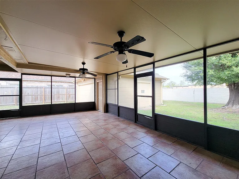 11614 Taos Ln — Photo 44