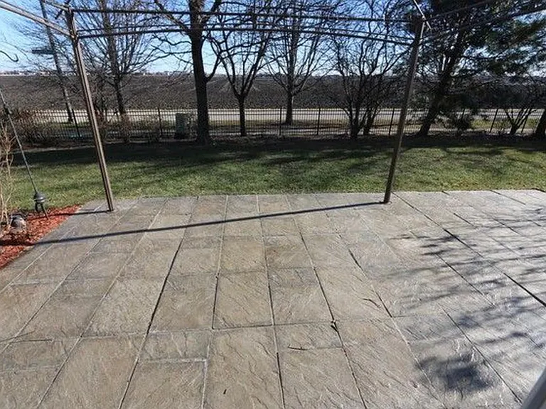4091 Blackstone Dr — Photo 12