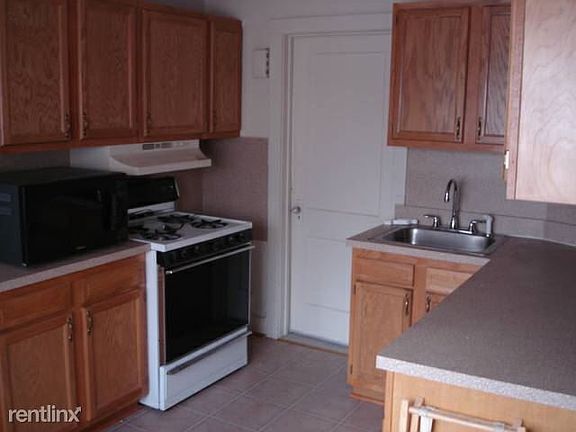ANOTHER PHOTO OF KITCHEN