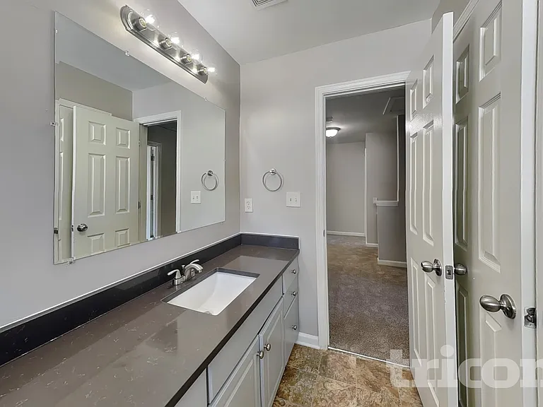 9250 Austin Ridge Ln — Photo 16