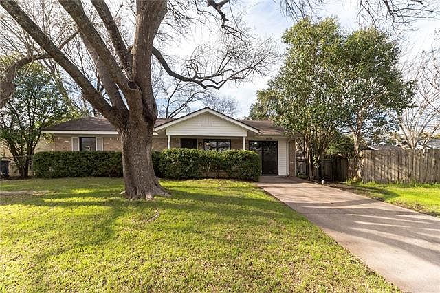 1st image of 2602 Sherwood Ln