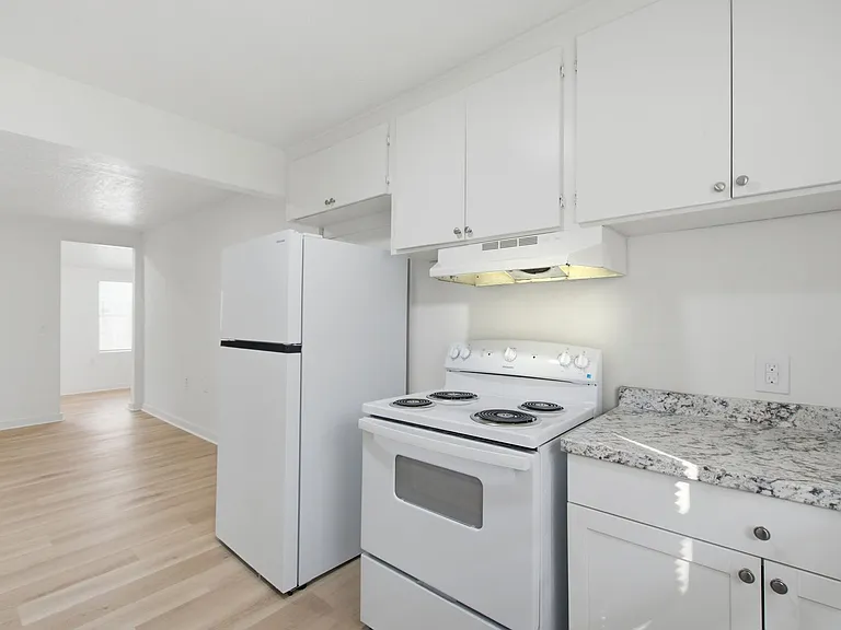 1824 Grayson St — Photo 21
