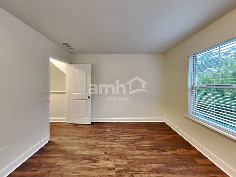 2454 Beal St — Photo 18