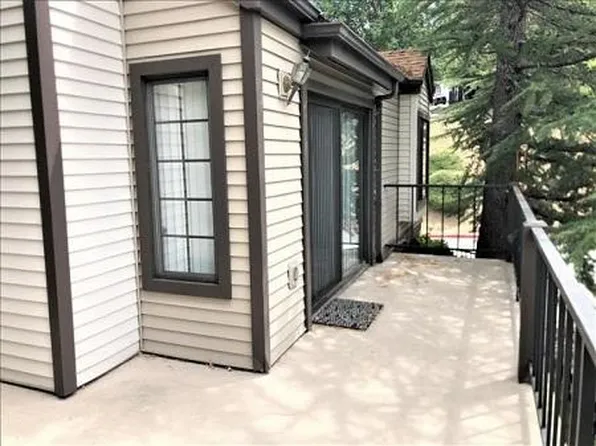 217 Village Bay #217, Lake Arrowhead, CA 92352