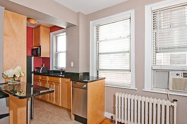 Sold by Domus Realty | media 16