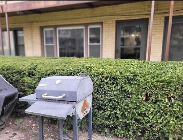 2nd image of 22 King Arthur Ct APT 8