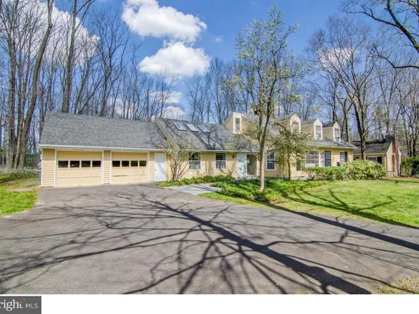 141 Fairway Dr, Princeton, NJ 08540