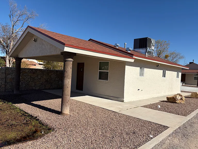 5824 Westside Dr #A — Photo 2