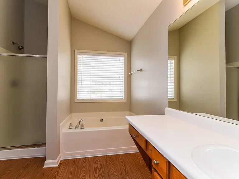 4323 Chesapeake Trce NW — Photo 14