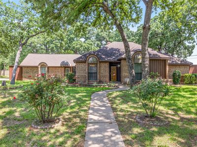 2126 Los Robles Dr, Grapevine, TX, 76051