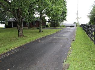 11273 S Voyles Rd, Pekin, IN 47165