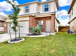 161 Middle Green Loop, Floresville, TX 78114