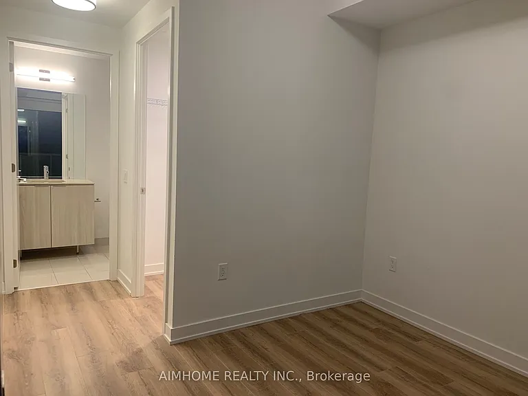 15 Queens Quay E #1603 — Photo 11