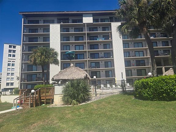 3rd image of 650 ISLAND WAY #202