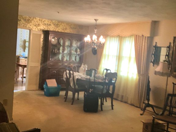 5th image of 18 Manchester Ln