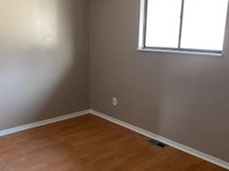 2222 Brown St — Photo 5