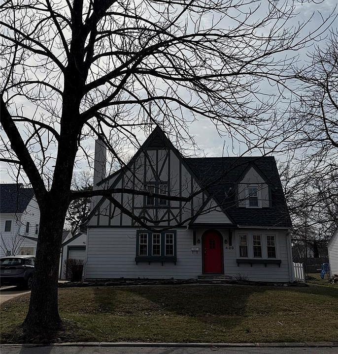 1st image of 430 E Jefferson Ave