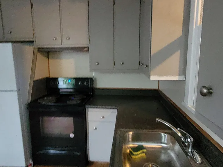 324 Spring St #1 — Photo 37