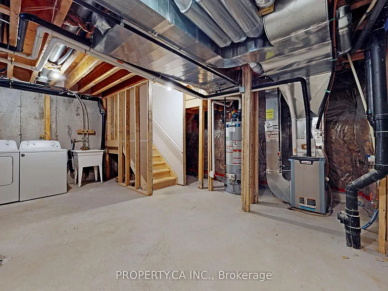 13 Mogul Rd — Photo 40