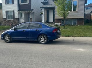 215 Saddlebrook Way NE, Calgary, AB T3J0B5