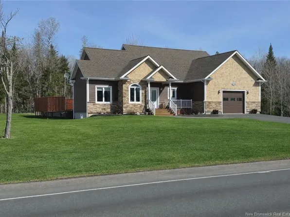 1124 Robertville, Beresford, NB E8K 2P5