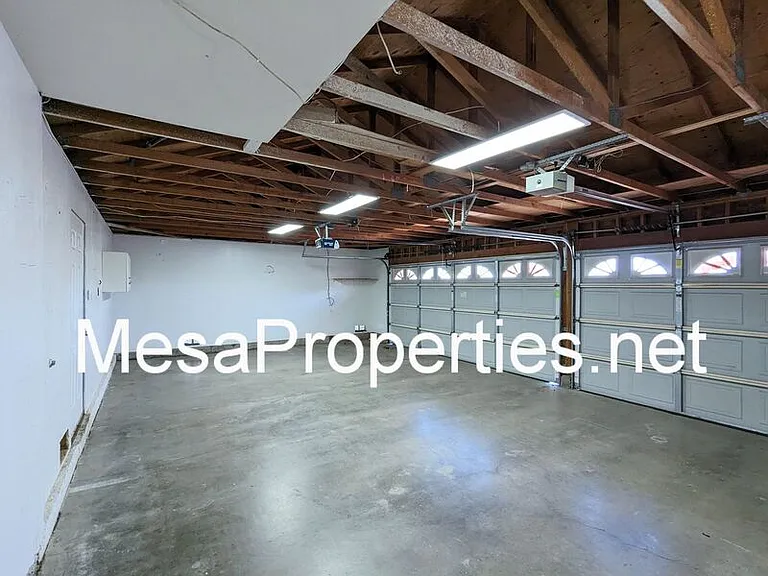 14145 Heritage Ct — Photo 3