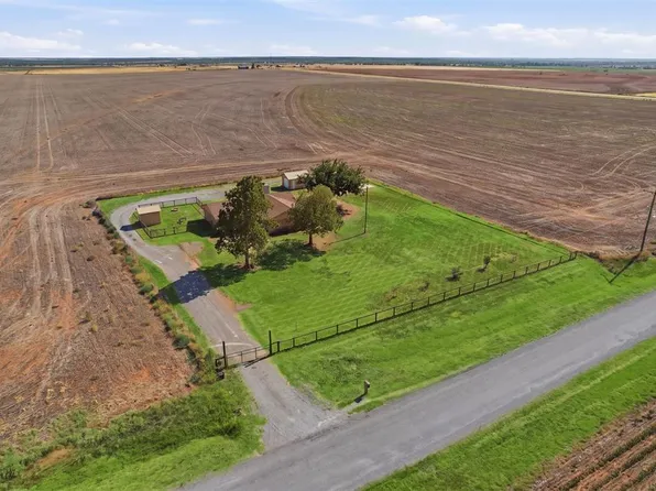 20372 E County Road 175 Rd, Elmer, OK 73539