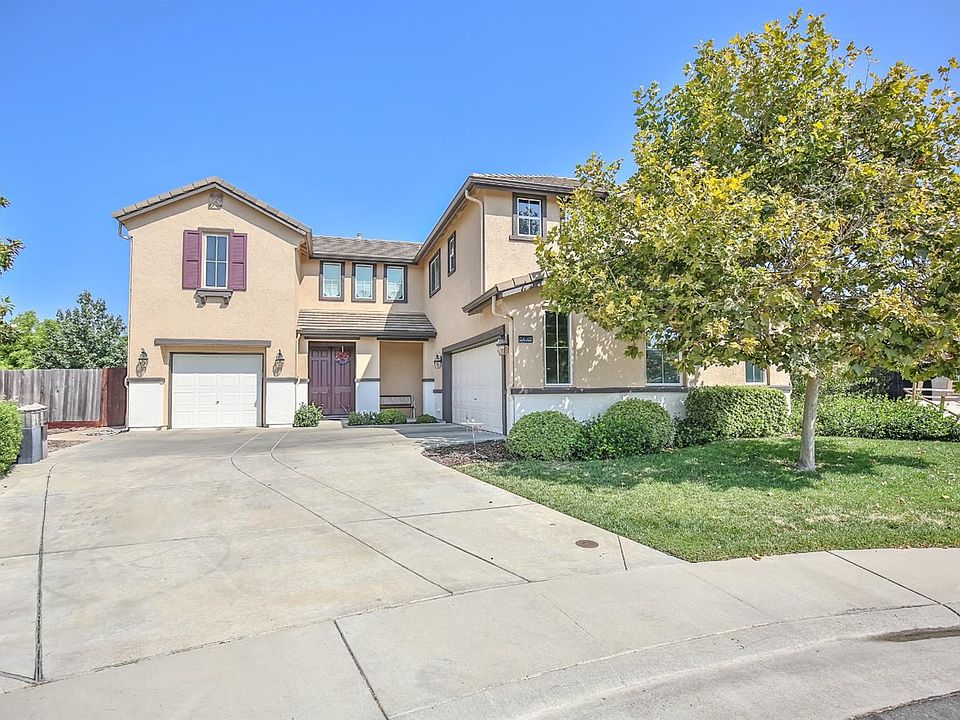 1st image of 10300 Braga Ct