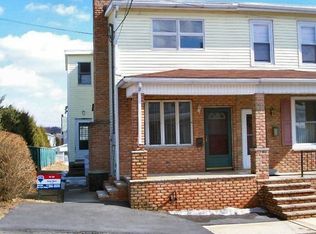211 N 2nd St, Frackville, PA 17931