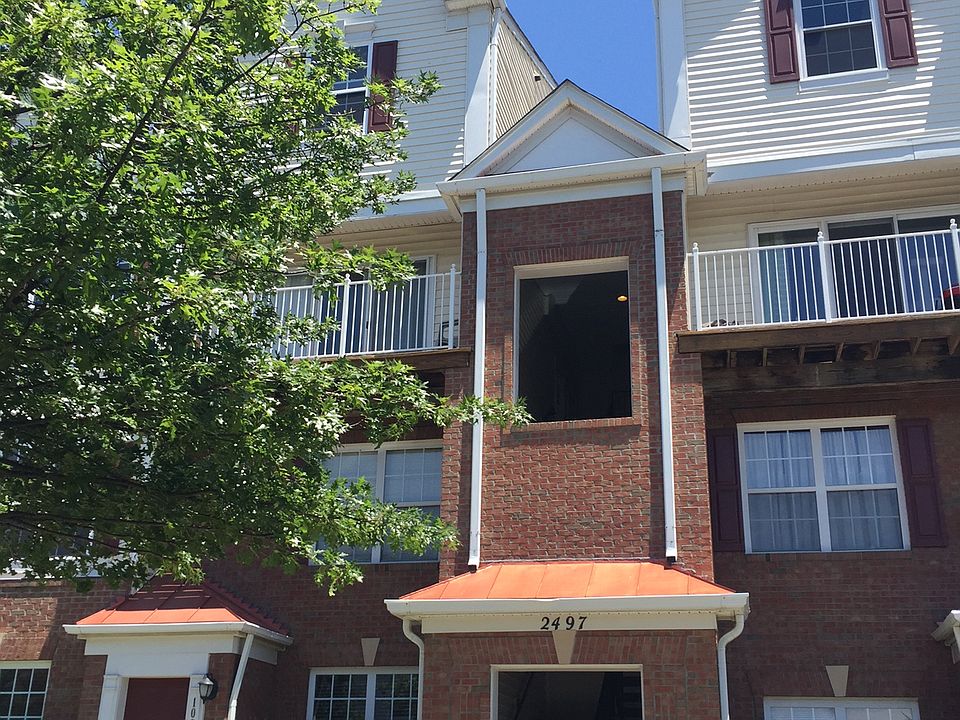 1st image of 2497 Angeline Dr APT 303