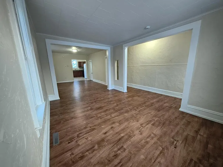 1114 Cumming Ave — Photo 3