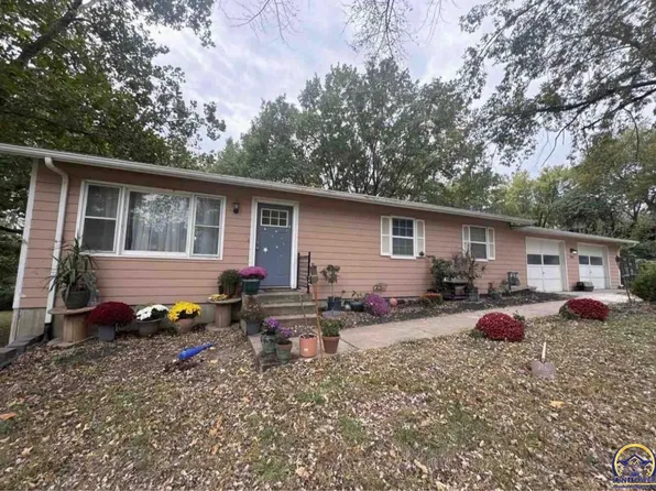 4020 Franklin Dr, Saint George, KS 66535