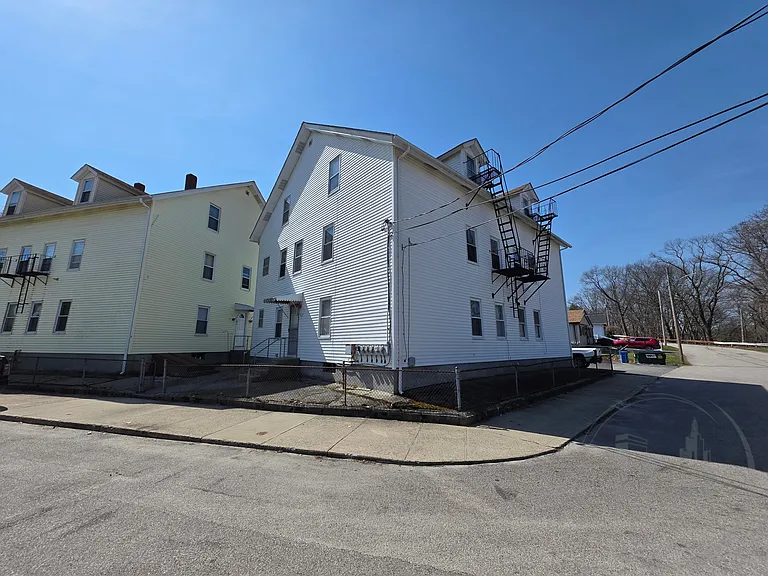 9 River St #11 — Photo 10