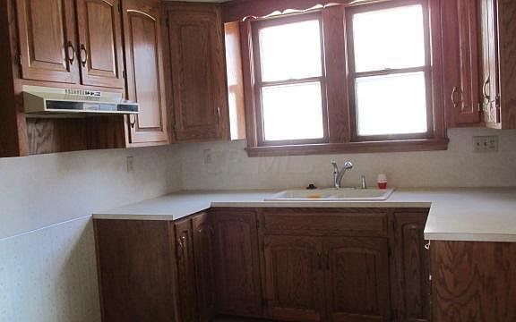5th image of 466 Taylor St