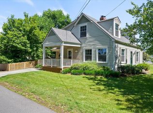 1104 Springhill Rd, Staunton, VA 24401