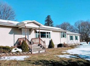 77 Dempster St, Ravena, NY 12143