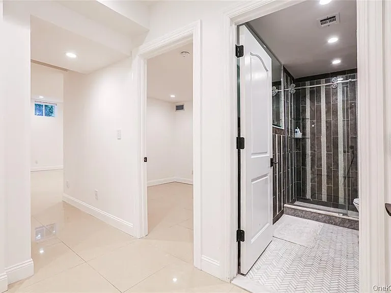 27 Elliot Rd — Photo 33