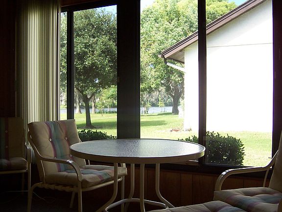A/C enclosed porch