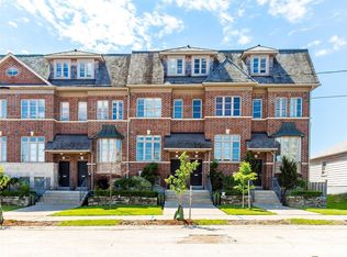 585A Oxford St, Toronto, ON M8Y 1E6